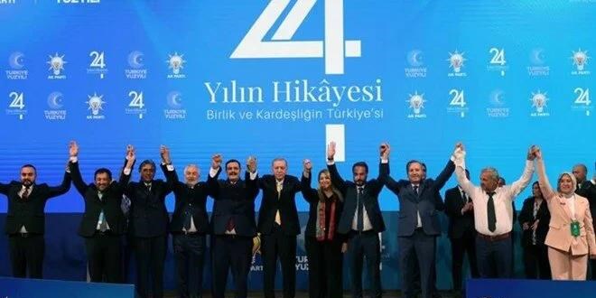 Rozetlerini Erdoan takt: te AK Parti'ye katlan yeni isimler