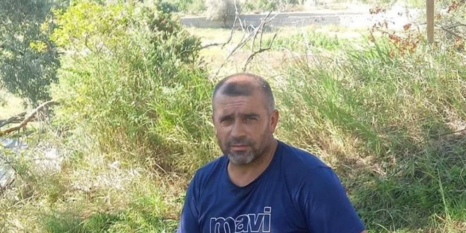 Ecel inaat iisini aa altnda dinlenirken yakalad