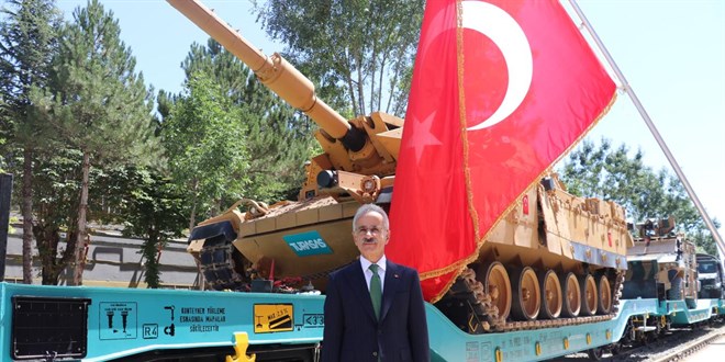 Uralolu: Trkiye savunma sanayii rnleriyle dnya piyasalarna mhrn vurdu