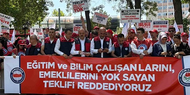 Eitim Bir-Sen: 'Emeimiz, ekmeimiz ve geleceimiz' iin i brakyoruz