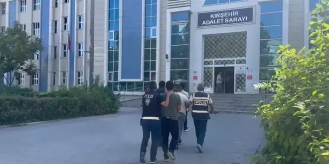 Emekli kad�n� 'polisiz' diyerek doland�ran 3 ��pheli tutukland�