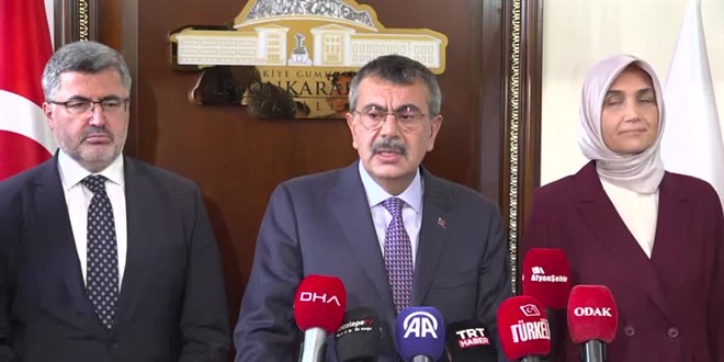 Bakan Tekin: Okul formasnda herhangi bir markaya ynlendirilme olmayacak