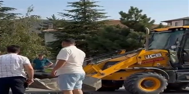 Dur ihtarndan kaan motosikletli i makinesine arpt: 1 l
