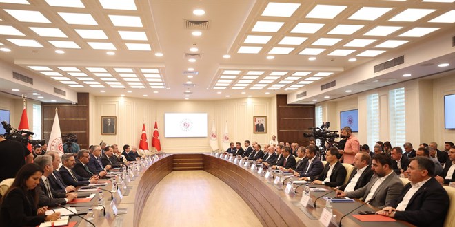 Hakem Kurulu Memur Zamlar in 10 ye ile Toplanyor