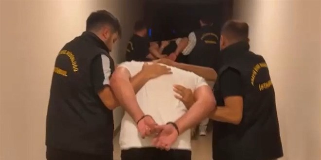 �stanbul'da a�ustosta aranan 7 bin 779 ki�i yakaland�