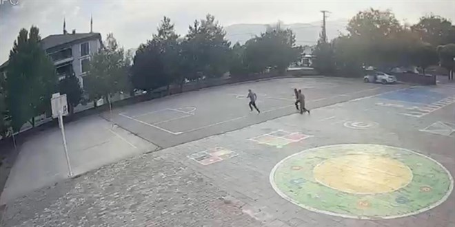Okul mdrnden ocuklarn hayatn kurtaran mdahale