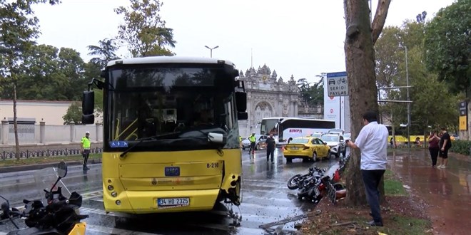 İETT otobüsü taksi ve motosiklete çarptı