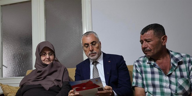 Erdoğan'ın, 'Terörsüz Türkiye' mektubu Sakarya'da şehit ailesine ulaştı