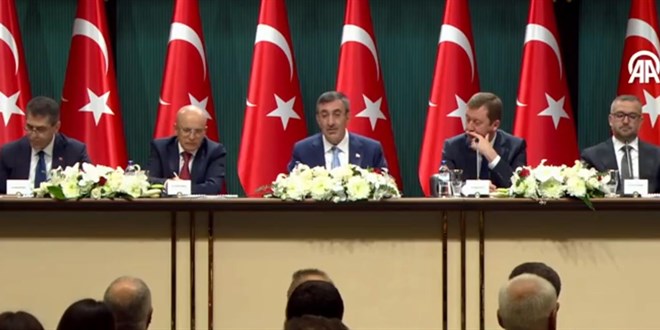 'Y�l�n geri kalan�nda dezenflasyon s�recinin kesintisiz devam etmesini bekliyoruz'