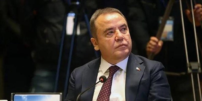 Tutuklanan Muhittin Böcek hastaneye sevk edildi