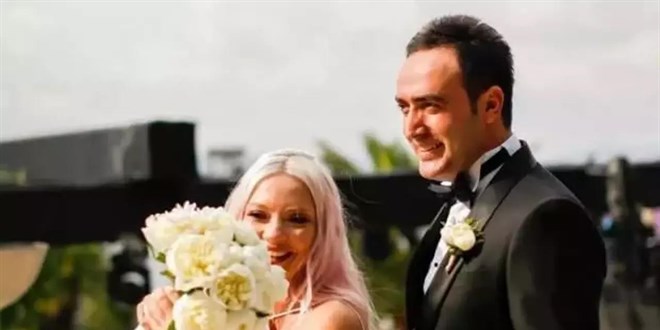 Şarkıcı Ece Seçkin ve eşini tehdit eden şüpheliye ev hapsi cezası