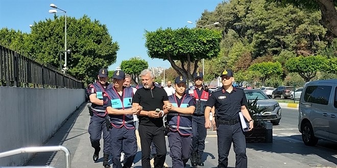 Eski Manavgat Belediye Bakan Szen ile kardei tutukland