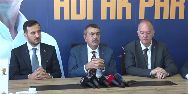 Bakan Tekin: OECD raporlar Trkiye'yi 'eitim devrimi yapan lke' olarak tanmlyor