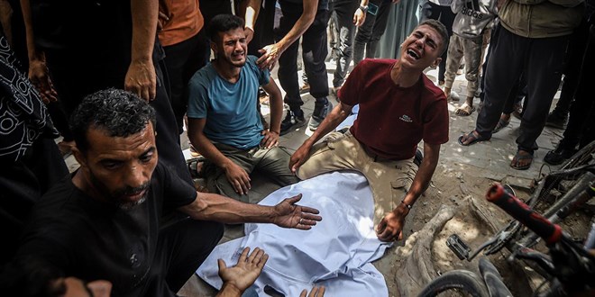 İsrail'in Gazze'ye saldırılarında can kaybı 64 bin 905'e çıktı