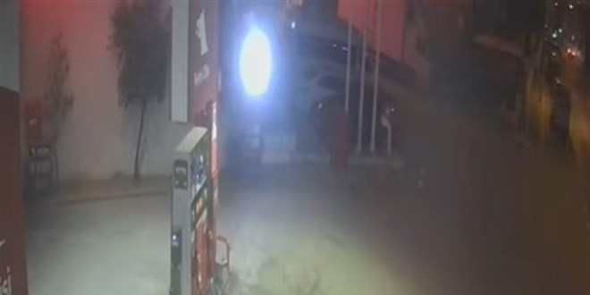 Benzin koyduu srada kayan arac eliyle durdurmaya alt