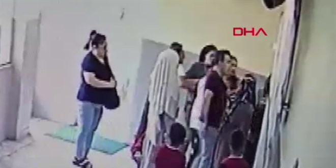 Diyarbakr'da Kadn Veli, retmeni Okulda Tokatlad