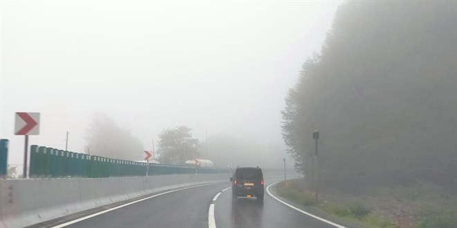 Bolu Dağı'nda sis etkili oldu