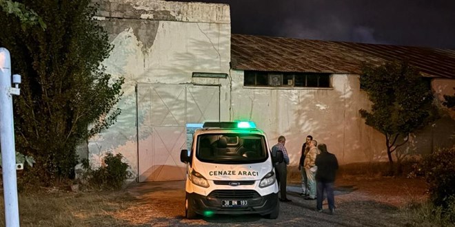 �� adam� ofisinde �l� bulundu