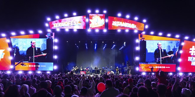 TEKNOFEST İstanbul'un üçüncü günü Kıraç konseriyle sona erdi