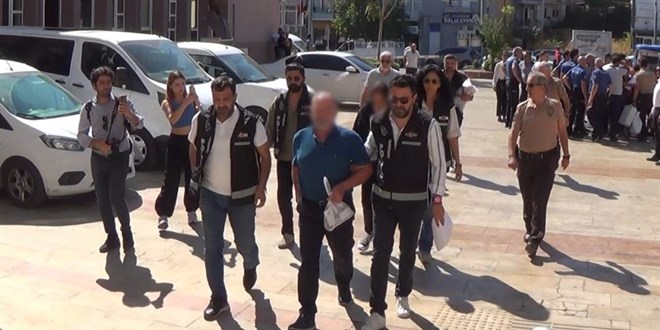Hastalardan bak paras isteyen eski tabip odas bakan adliyede