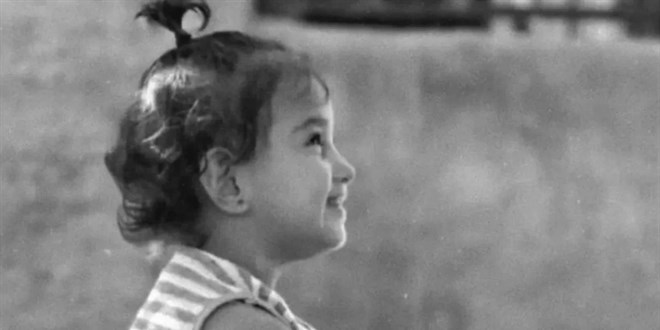 Kamyonetin altnda kalan Meryem bebek, yaamn yitirdi