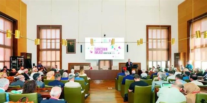 100 akademisyen 'imla kurallarn' masaya yatrd