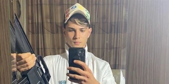 Ava gitmesini istemeyen annesini av t�fe�iyle �ld�rd�