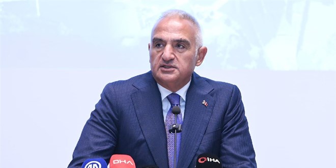 Ersoy: İstanbul'a 9 ayda 13.5 milyon turist geldi