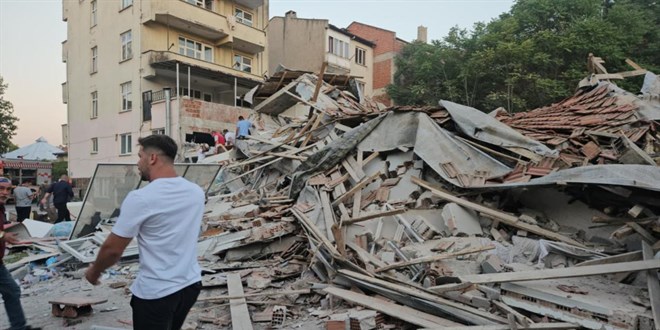 Sndrg'daki depremde fay kr 'bariyer'e denk gelmi