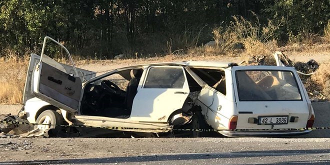 Konya'da feci kaza:  yandaki ikizler hayatn kaybetti
