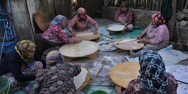 Bu ilde parayla de�il, s�rayla: ��te o gelenek...