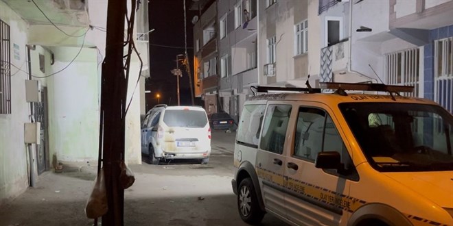 Gece yars husumetlisinin aracn kundaklayan ahs gzaltna alnd