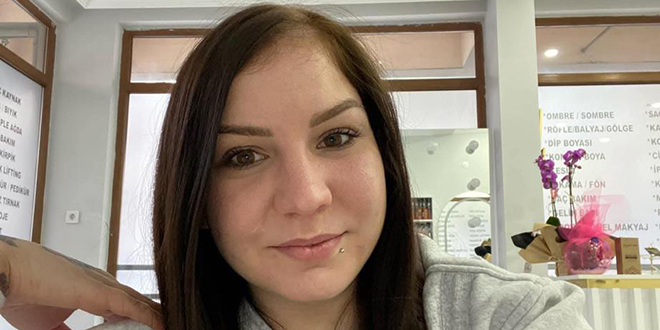'Yksek sesle mzik dinleme' tartmasnda baklanan kadn ld