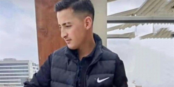 Kardeşinin düğünü için masa sandalye taşırken kazada hayatını kaybetti