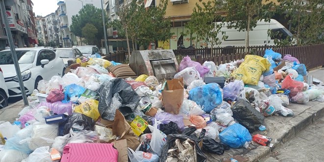Eylem bitti, çöpler duruyor