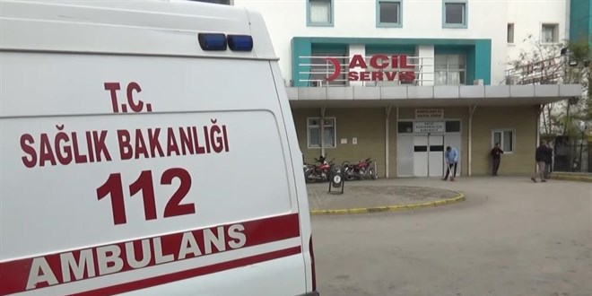 Temizlik iin gittii fabrikann atsndan den ii hayatn kaybetti