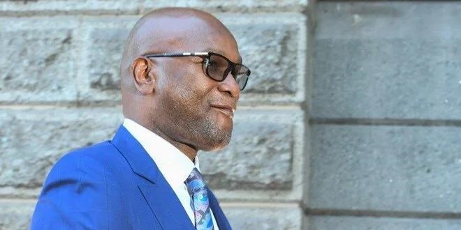 Gney Afrika'nn Fransa Bykelisi otel nnde l bulundu