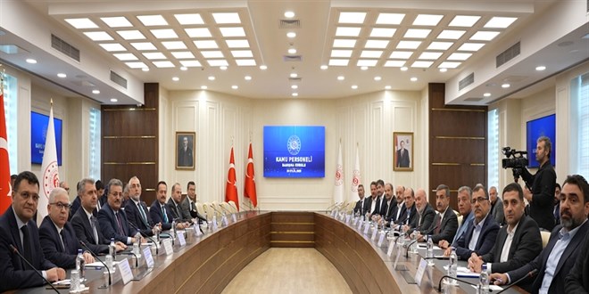 Kamu Personeli Danma Kurulu, Bakan Ikhan bakanlnda topland