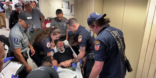 AA kameraman New York'ta polisin sert mdahalesiyle yaraland