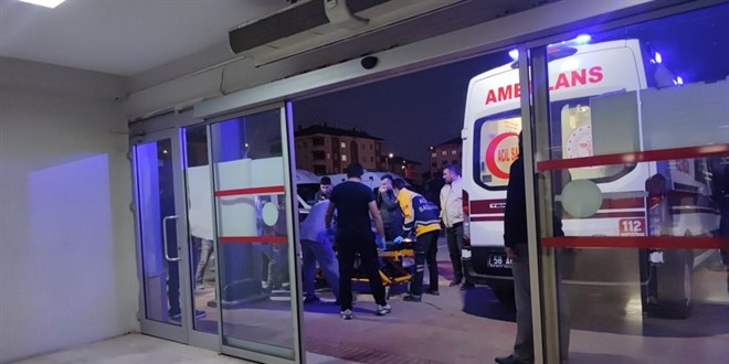 K�yde ��kan kavga silahl� �at��maya d�n��t�: 1 �l�, 2 yaral�