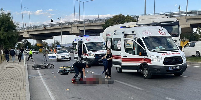 Afyonkarahisar'da trn motosiklete arpmas sonucu 2 kii ld