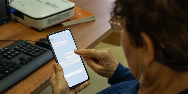 Yaşlıların yeni 'sırdaşı': Yapay Zeka