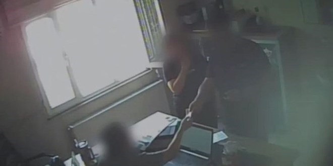 Parayla rapor veren doktor tutukland