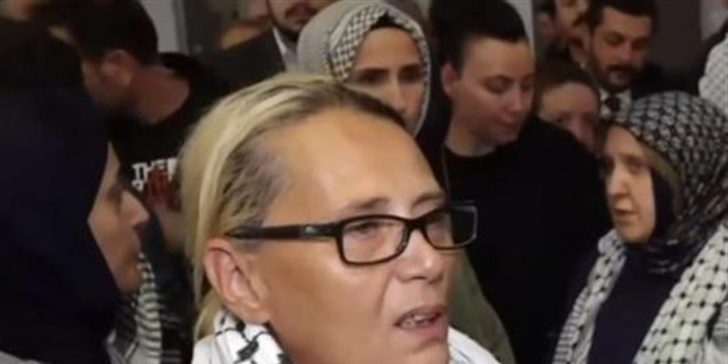 Trk aktivist Ayin Kantolu: srail askerleri plak arama yapt
