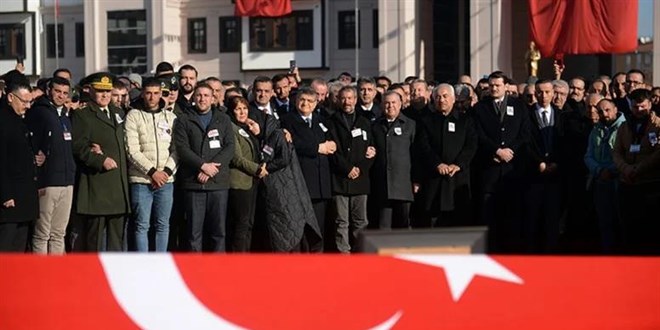 Yamaçtan düşen polis memuru son yolculuğuna uğurlandı