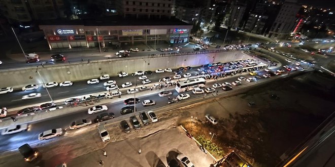 Şanlıurfa'da 3 araç birbirine girdi: 1 ölü, 4 yaralı