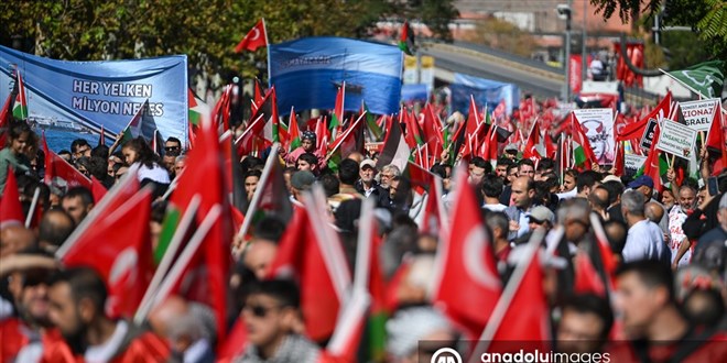 'Ankara'da 300 bin vicdan yerinden dorulup ayaa kalkt'