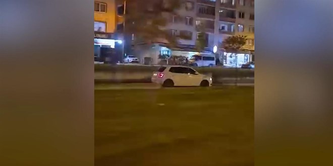 Tramvay yoluna giren sürücüye ceza yağdı