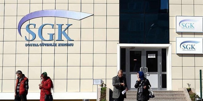SGK uyard! Hizmet dkmnz kontrol edin, emekli olamayabilirsiniz