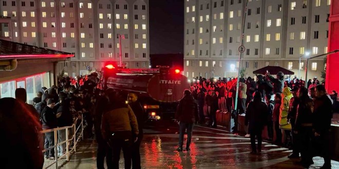 Duş alamayan öğrenciler Edirne Belediyesi'ni protesto etti
